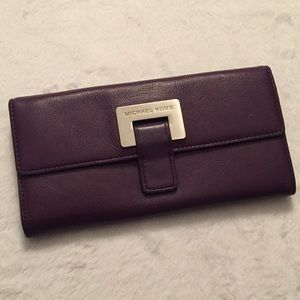 *Host Pick* Michael Kors Wallet